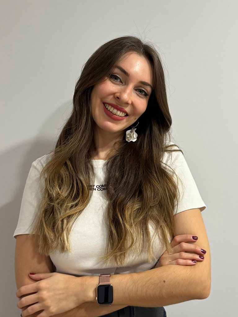 Psicóloga sanitaria con enfoque integrador en trauma y apego.